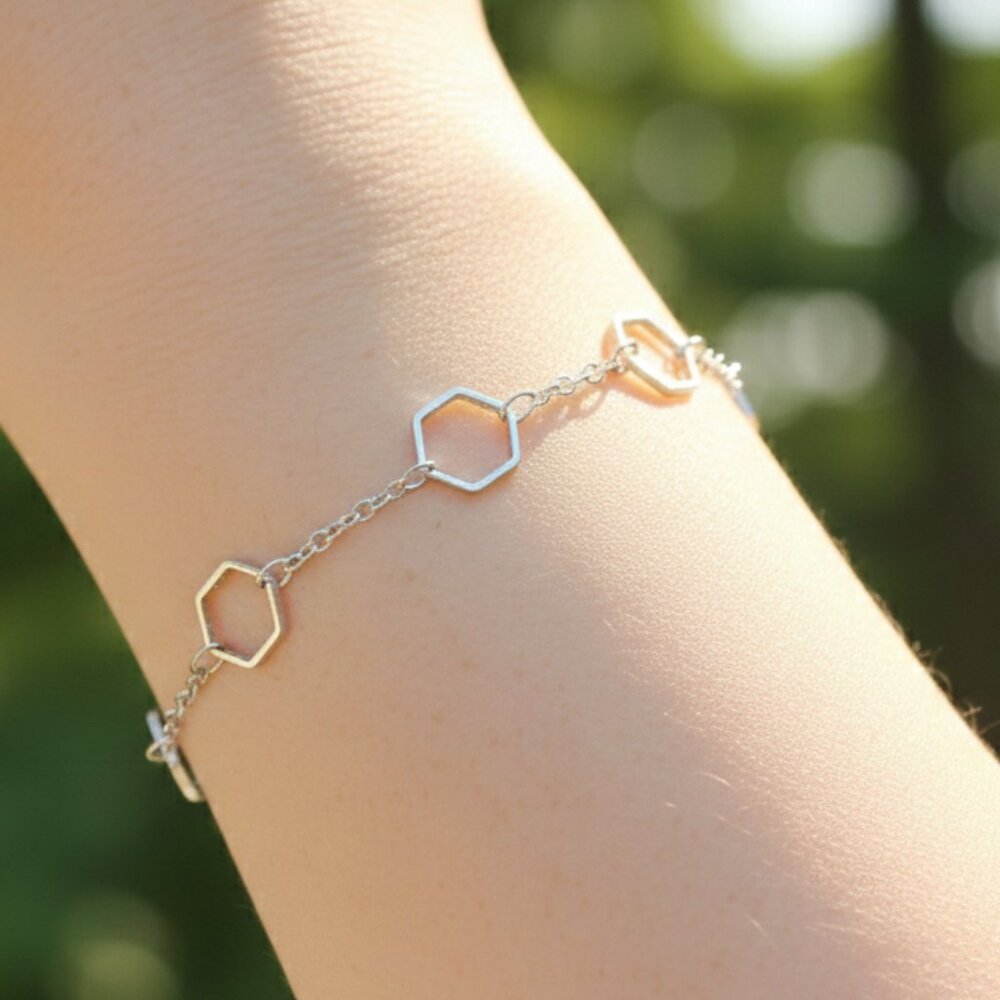 Minimalist Bracelet, Sleek & Modern Design, Women’s Fashion, YC110320-B